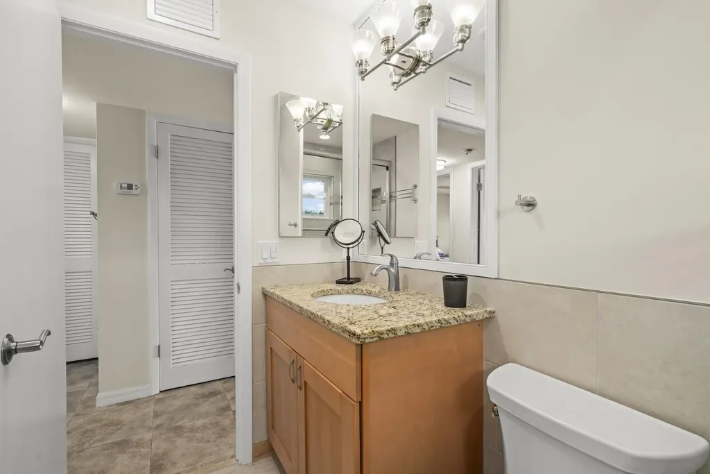 601 Periwinkle Way Sanibel FL 33957