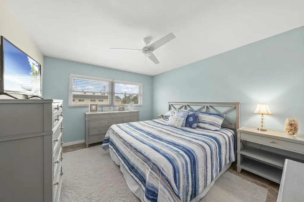 601 Periwinkle Way Sanibel FL 33957