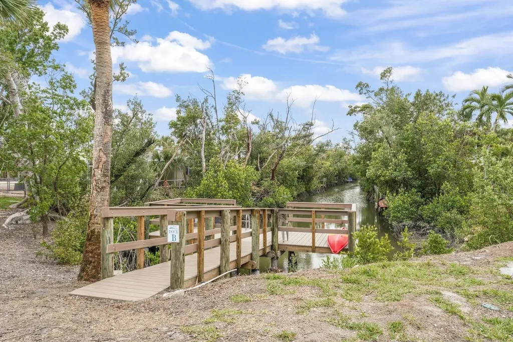 601 Periwinkle Way Sanibel FL 33957