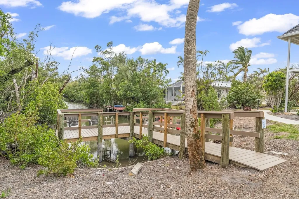601 Periwinkle Way Sanibel FL 33957
