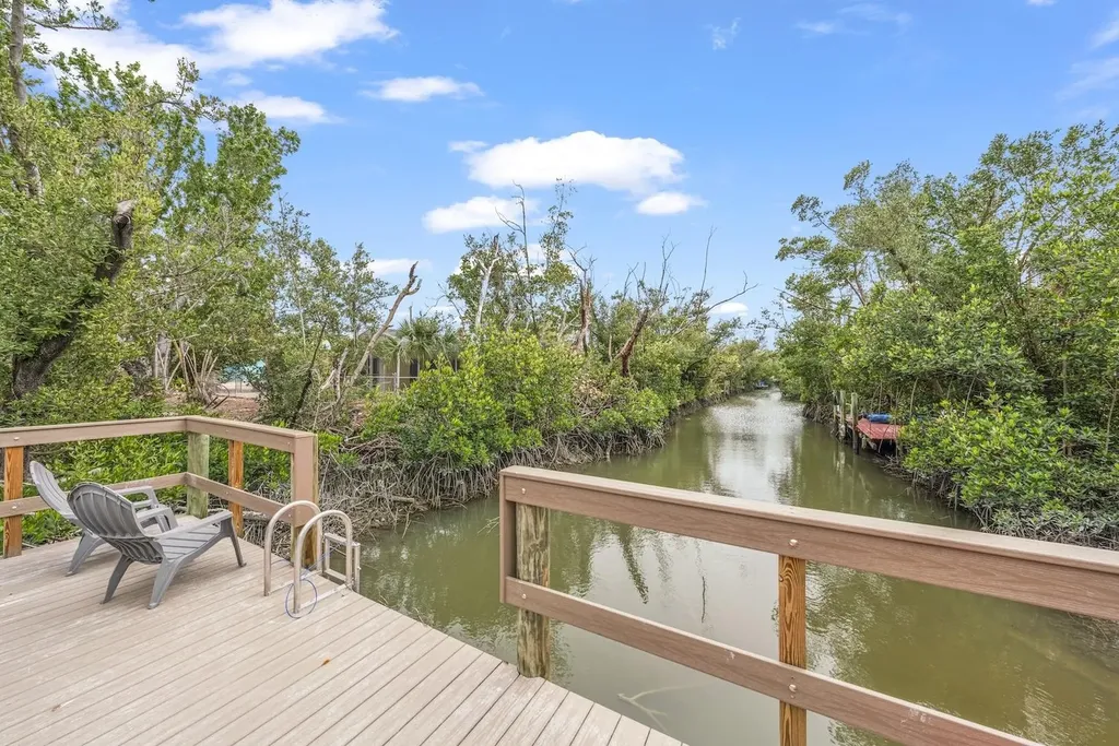 601 Periwinkle Way Sanibel FL 33957