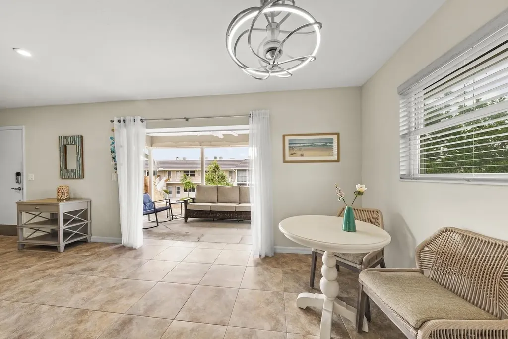 601 Periwinkle Way Sanibel FL 33957