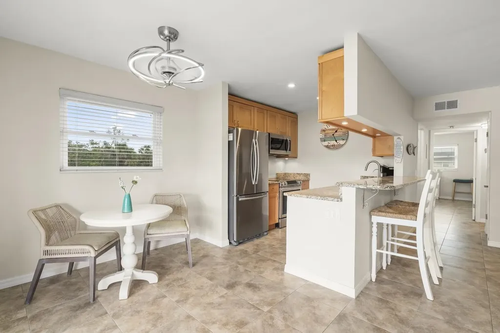 601 Periwinkle Way Sanibel FL 33957