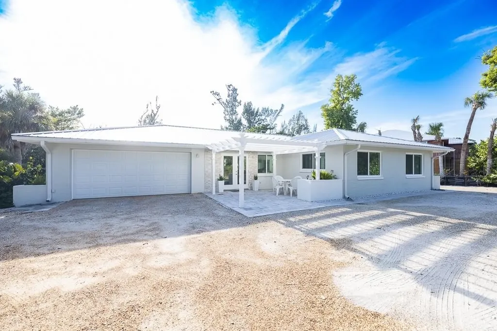 4639 Brainard Bayou Road Sanibel FL 33957