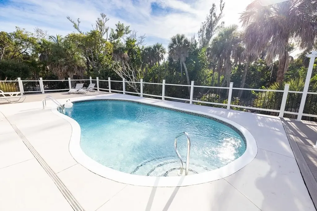 4639 Brainard Bayou Road Sanibel FL 33957