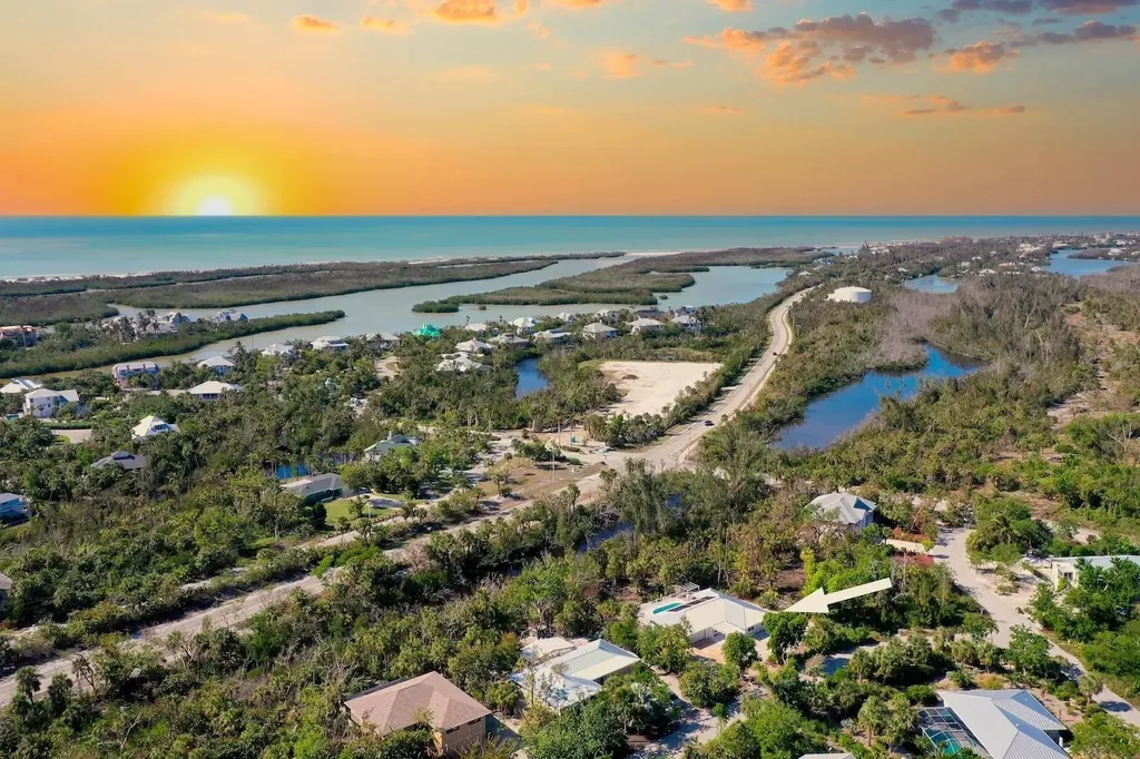 4639 Brainard Bayou Road Sanibel FL 33957