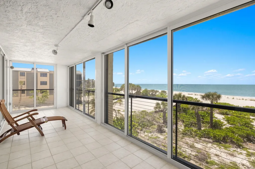 2915 W Gulf Drive Sanibel FL 33957