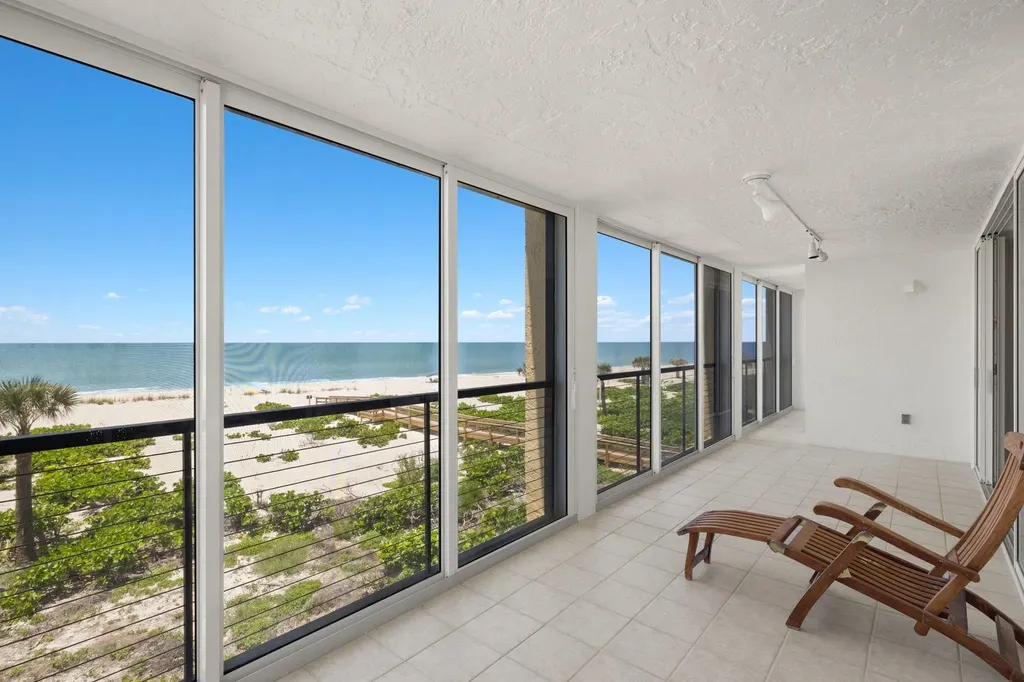 2915 W Gulf Drive Sanibel FL 33957