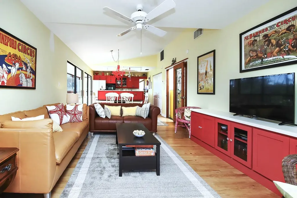 662 Donax Street Sanibel FL 33957