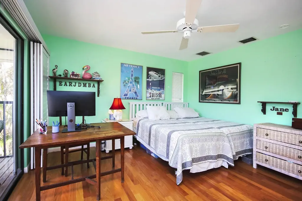 662 Donax Street Sanibel FL 33957