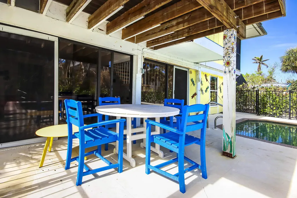 662 Donax Street Sanibel FL 33957