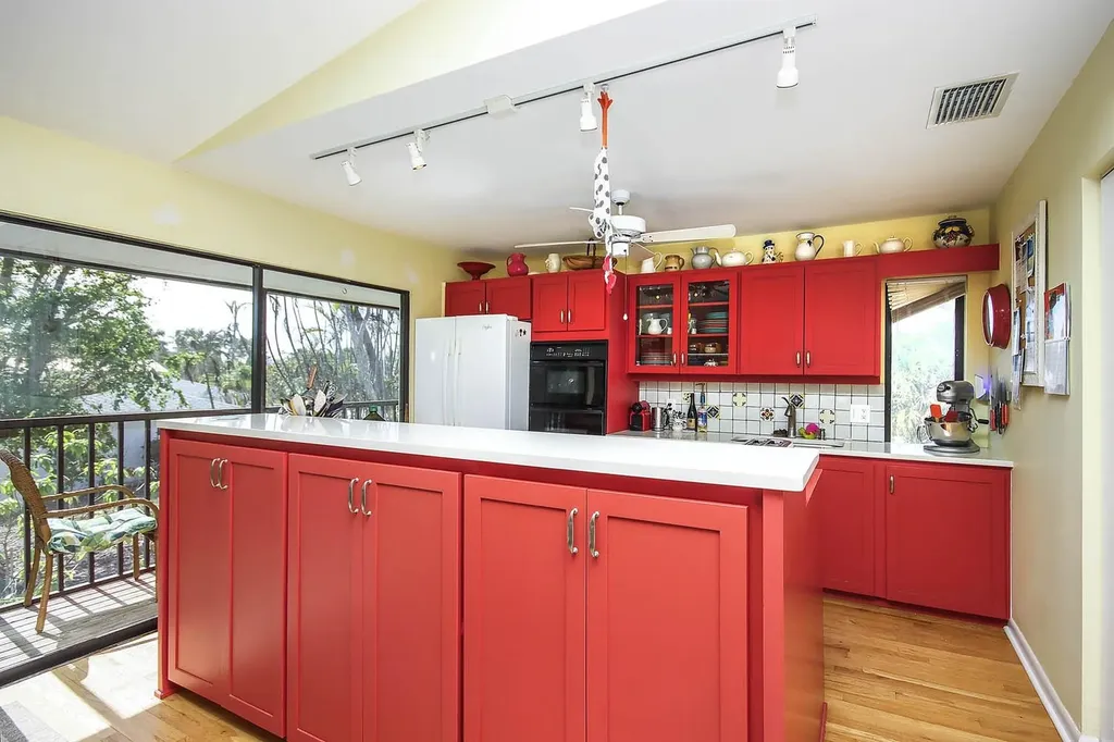 662 Donax Street Sanibel FL 33957