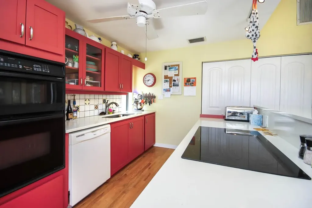 662 Donax Street Sanibel FL 33957