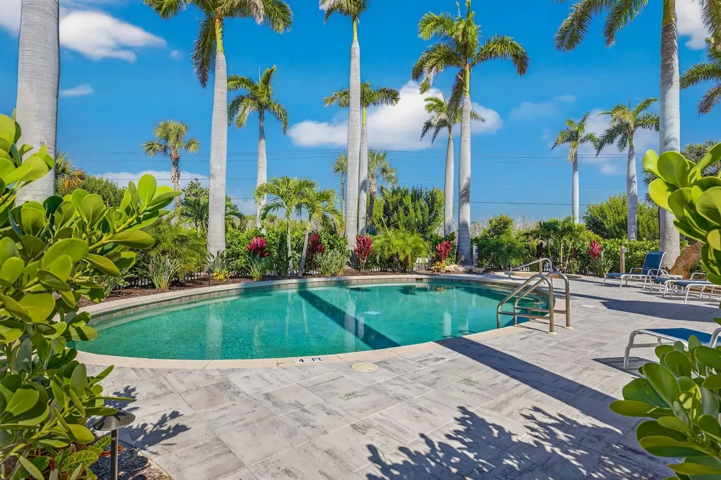 2549 W Gulf Drive Sanibel FL 33957
