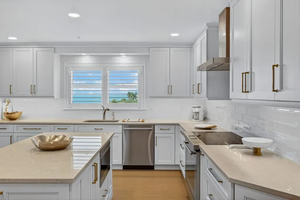 2549 W Gulf Drive Sanibel FL 33957