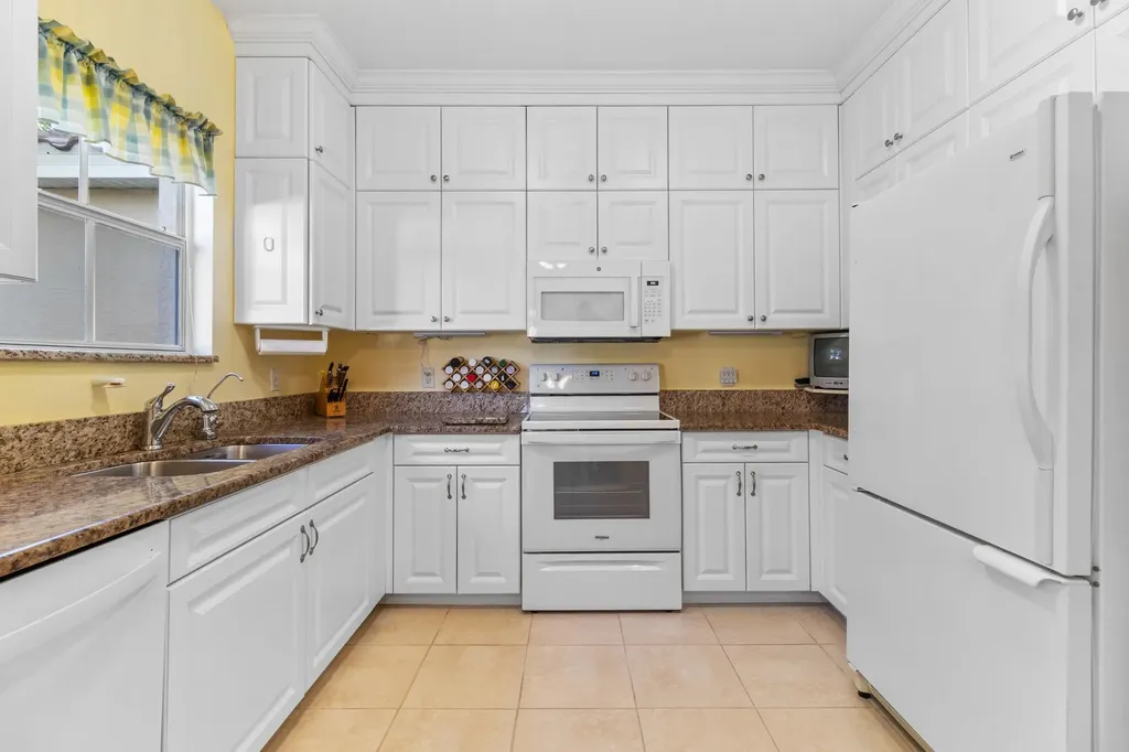 28060 Palmas Grandes Lane Bonita Springs FL 34135