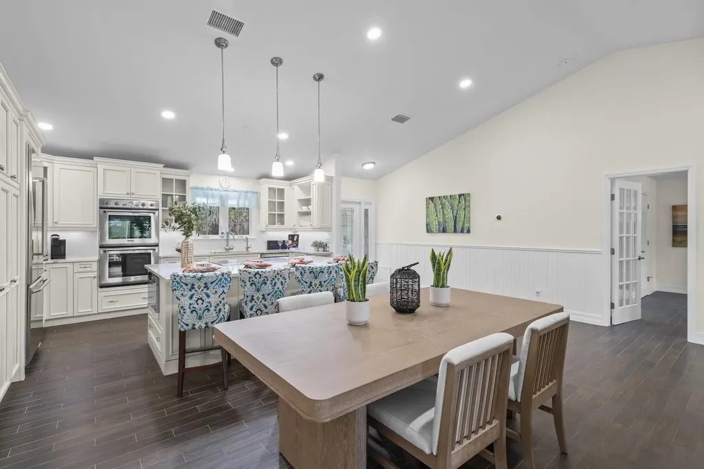 2596 Roosevelt Place Sanibel FL 33957