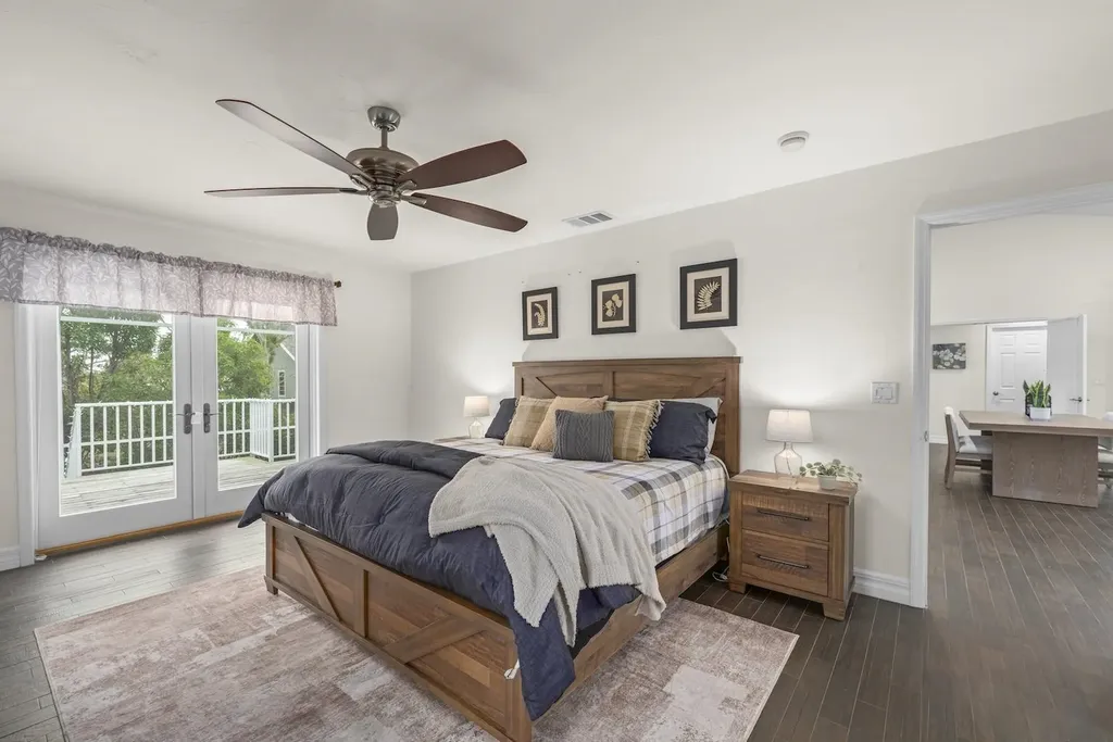 2596 Roosevelt Place Sanibel FL 33957