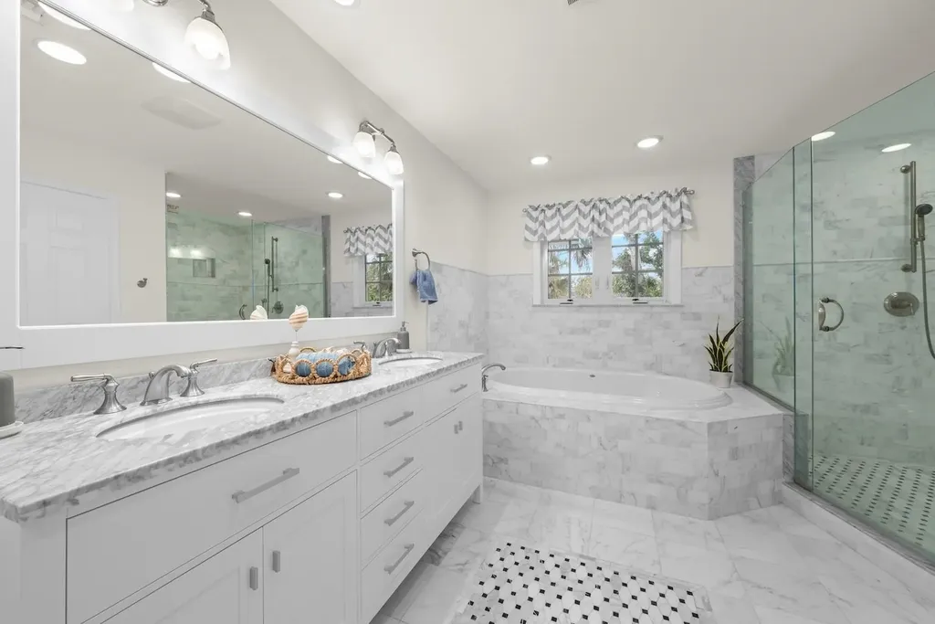 2596 Roosevelt Place Sanibel FL 33957