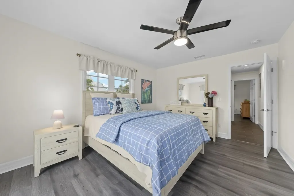 2596 Roosevelt Place Sanibel FL 33957