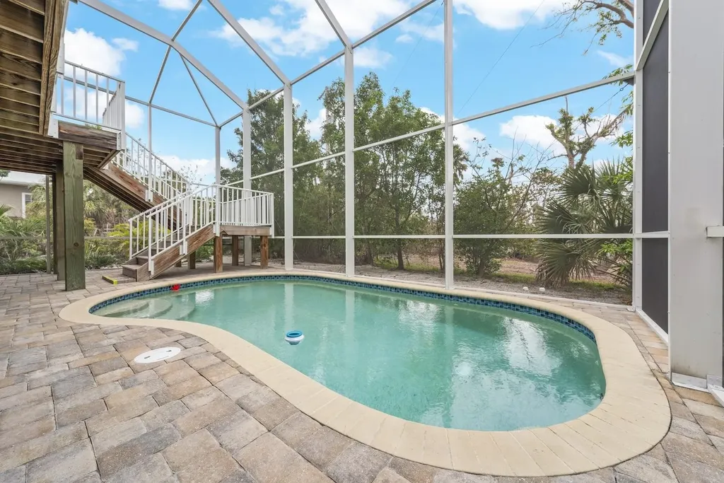 2596 Roosevelt Place Sanibel FL 33957