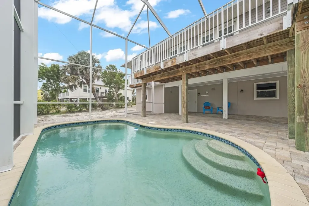 2596 Roosevelt Place Sanibel FL 33957