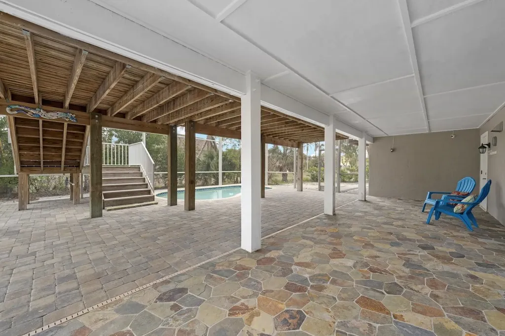2596 Roosevelt Place Sanibel FL 33957