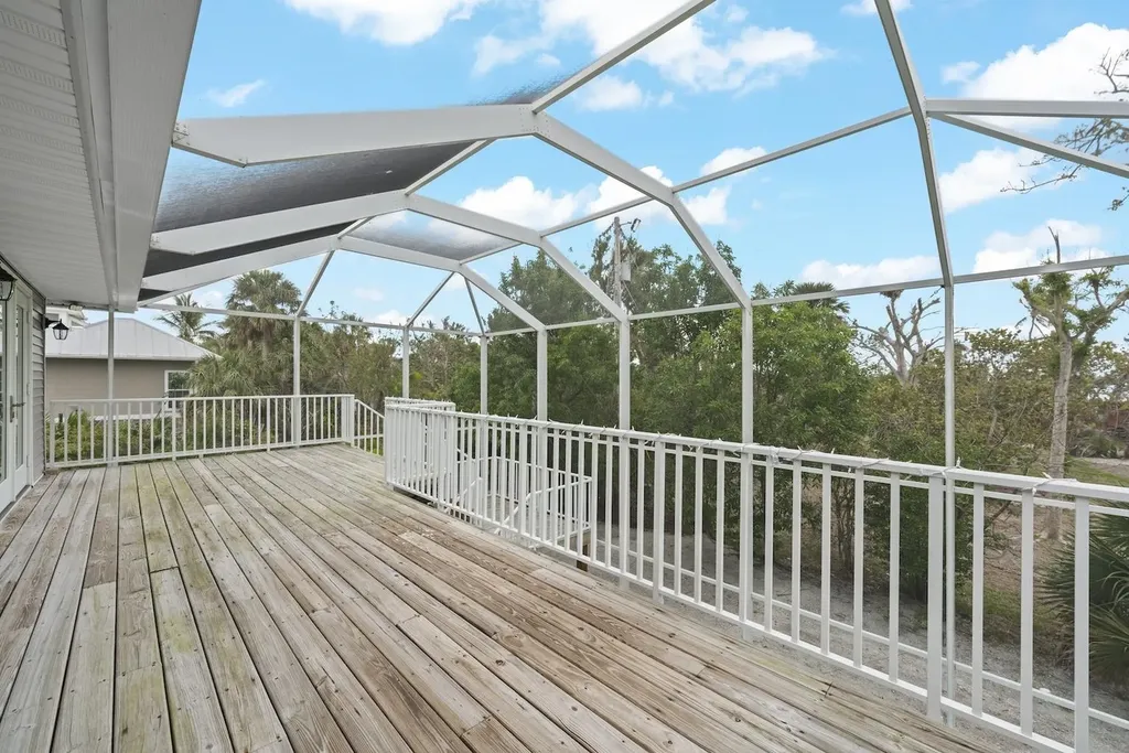 2596 Roosevelt Place Sanibel FL 33957