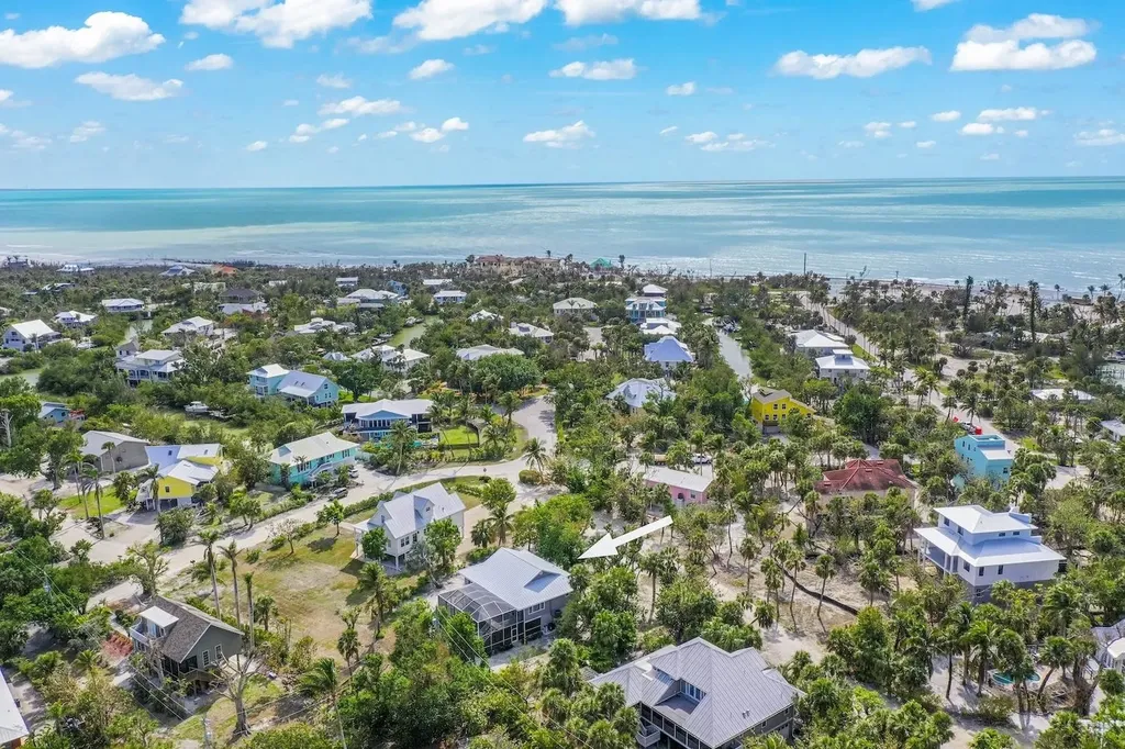 2596 Roosevelt Place Sanibel FL 33957