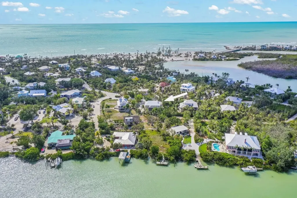 2596 Roosevelt Place Sanibel FL 33957
