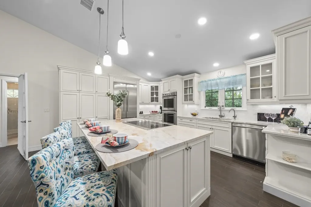 2596 Roosevelt Place Sanibel FL 33957