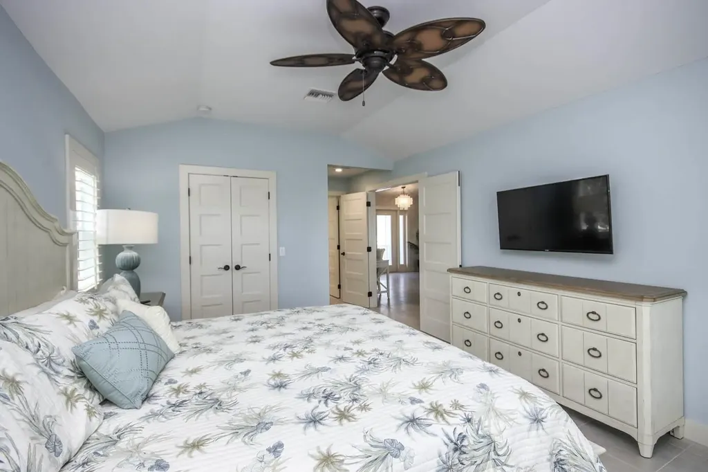 1310 Par View Drive Sanibel FL 33957