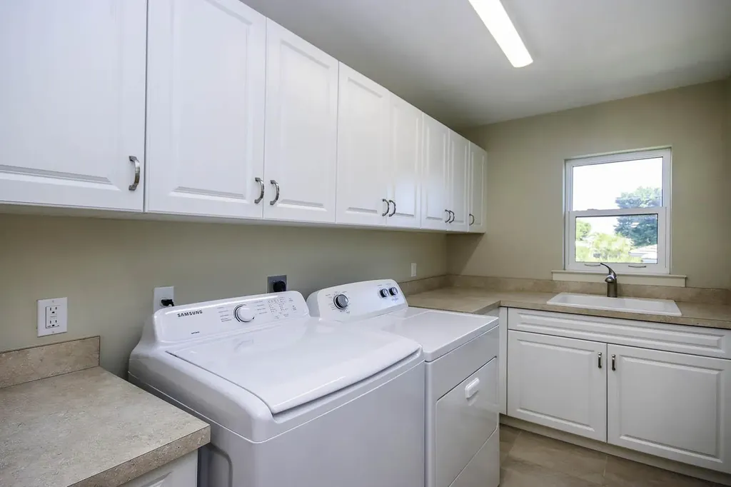 1310 Par View Drive Sanibel FL 33957