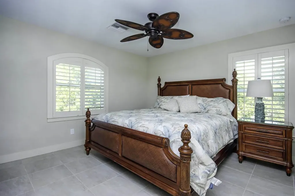 1310 Par View Drive Sanibel FL 33957