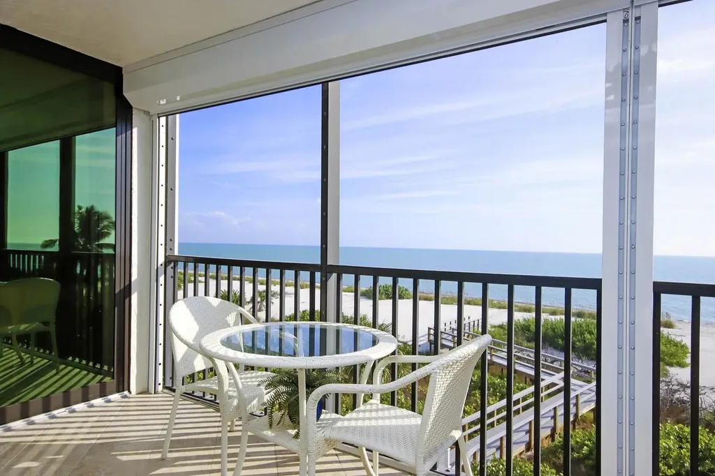 2629 W. Gulf Drive Sanibel FL 33957