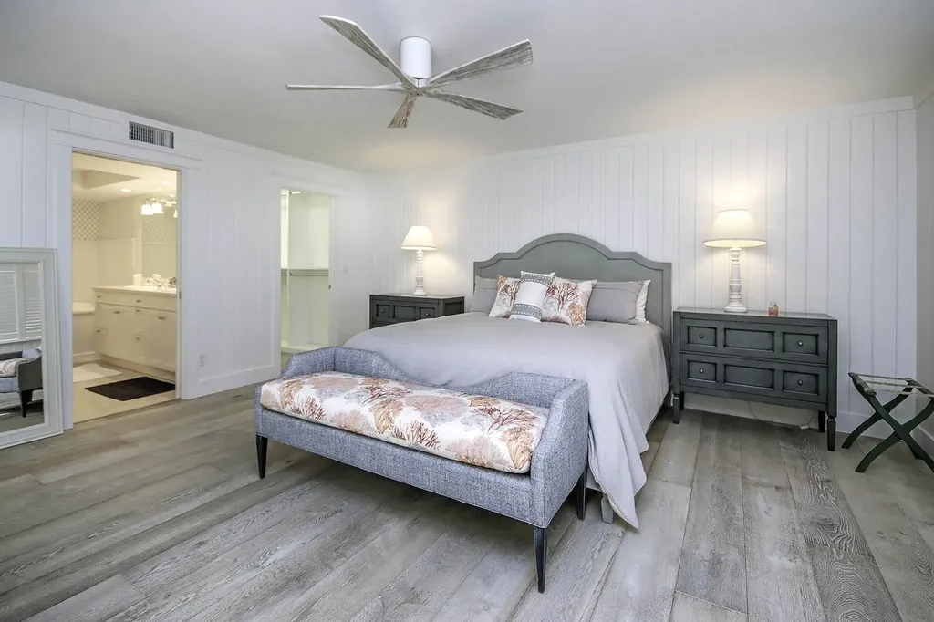 2629 W. Gulf Drive Sanibel FL 33957