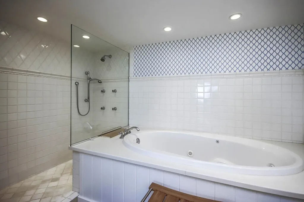 2629 W. Gulf Drive Sanibel FL 33957