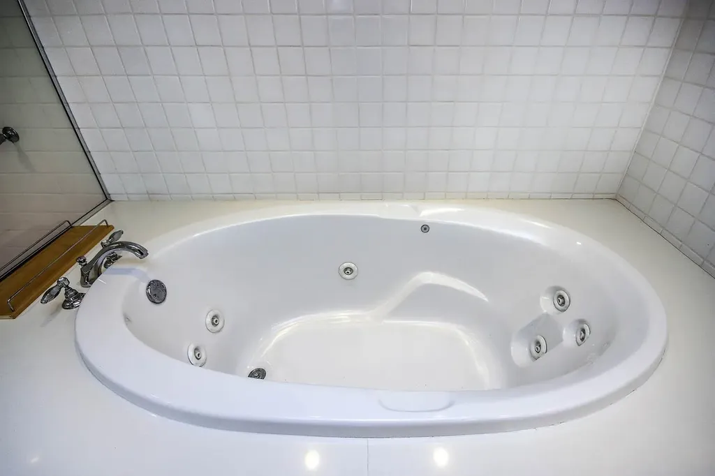 2629 W. Gulf Drive Sanibel FL 33957