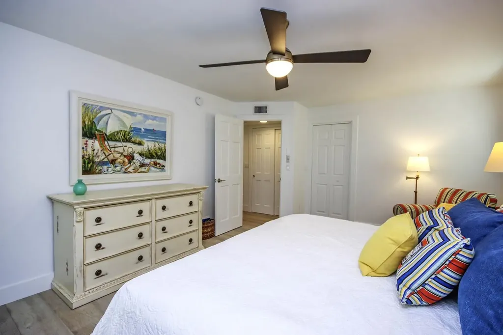 2629 W. Gulf Drive Sanibel FL 33957