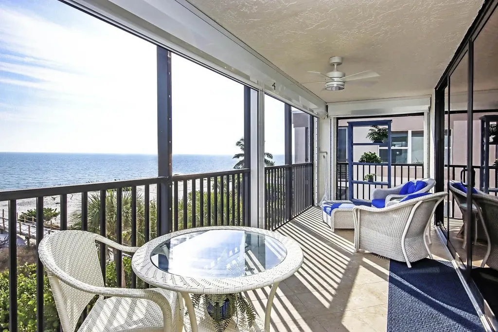 2629 W. Gulf Drive Sanibel FL 33957