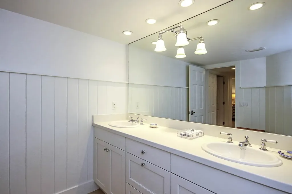 2629 W. Gulf Drive Sanibel FL 33957