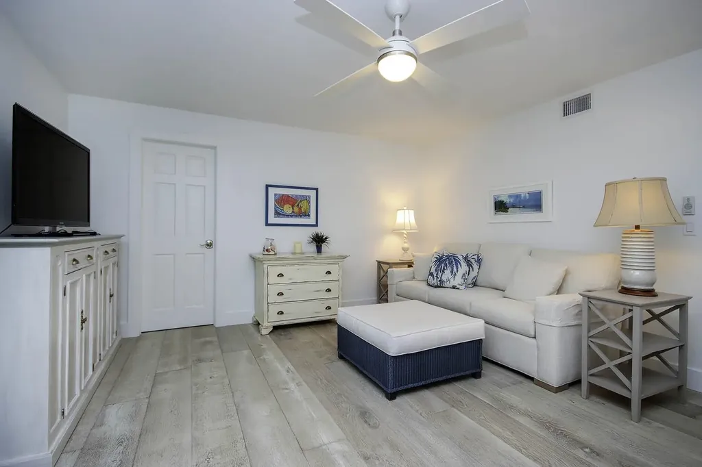 2629 W. Gulf Drive Sanibel FL 33957