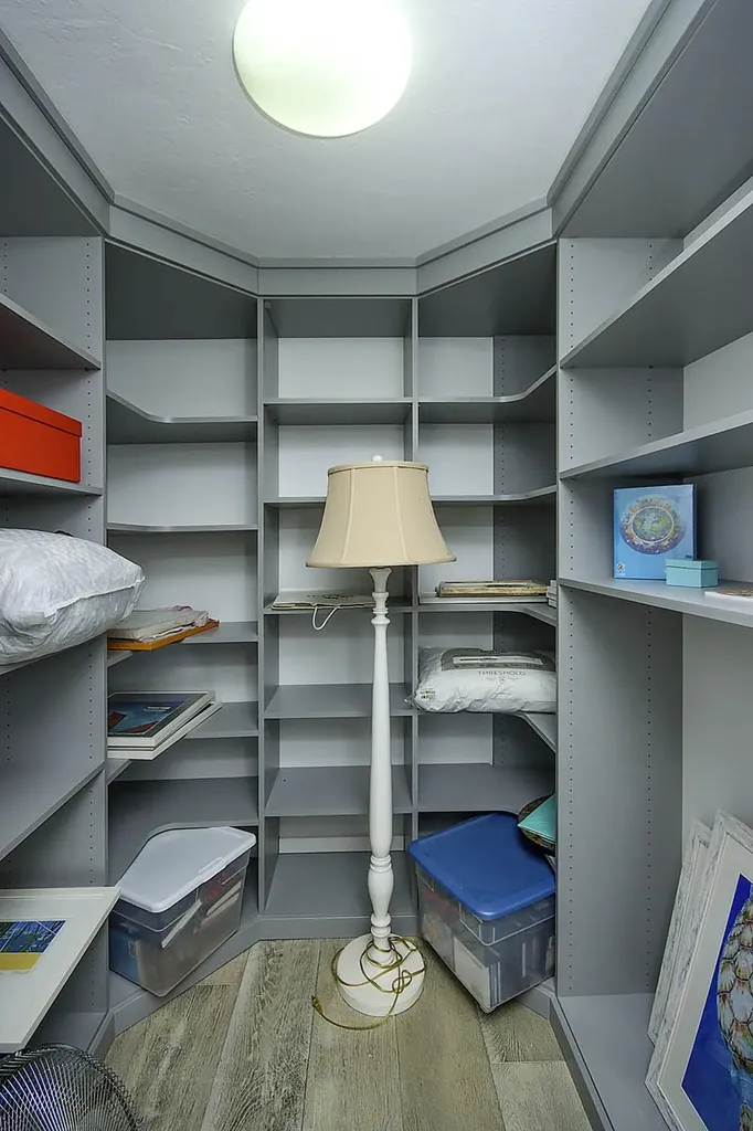 2629 W. Gulf Drive Sanibel FL 33957