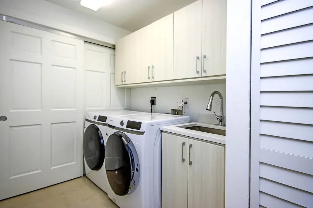 2629 W. Gulf Drive Sanibel FL 33957