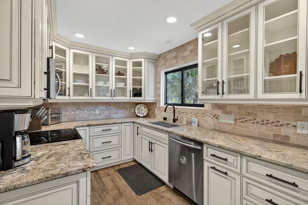 3990 Coquina Drive Sanibel FL 33957