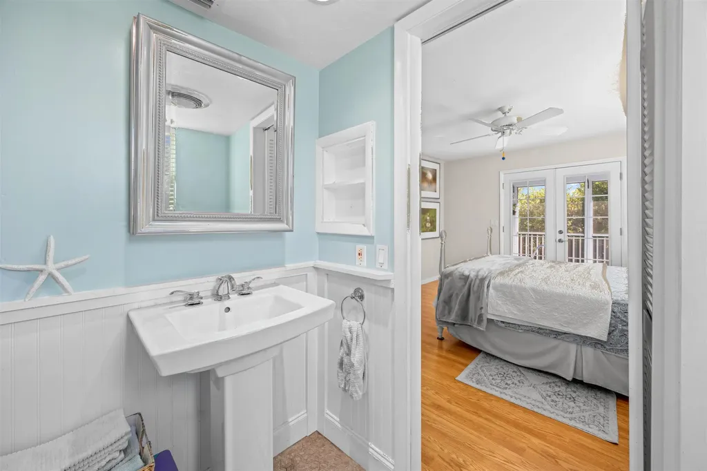 740 Elinor Way Sanibel FL 33957