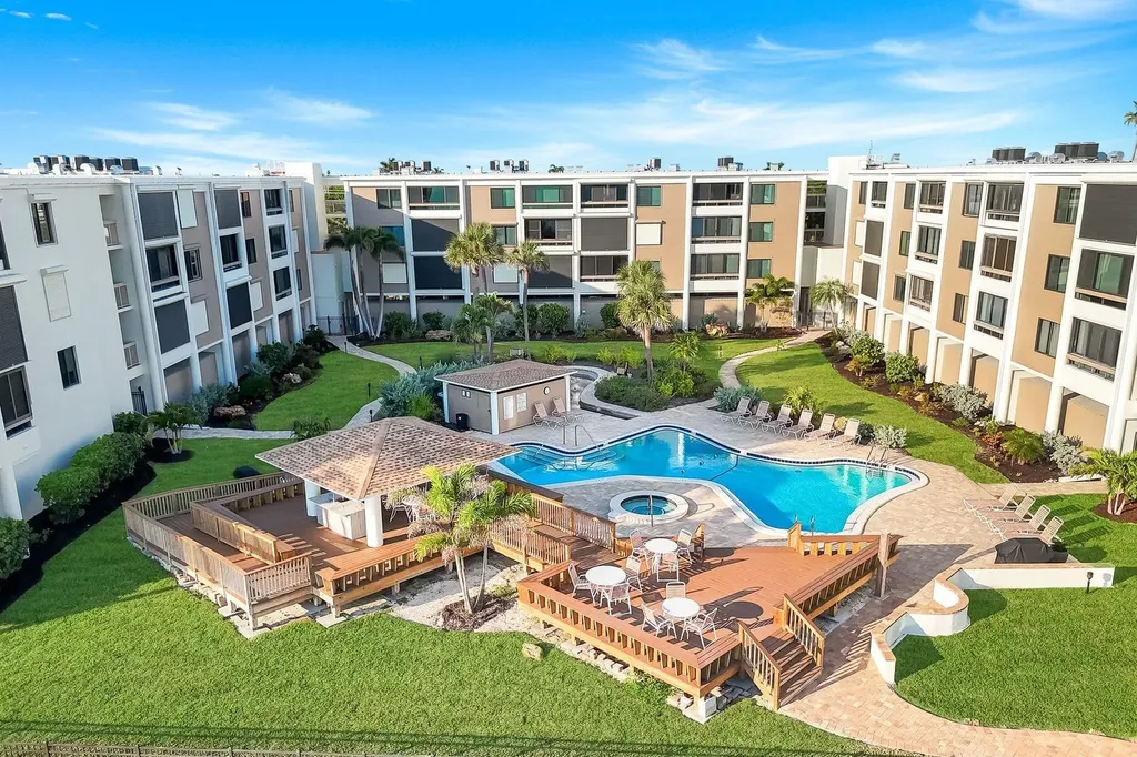 2777 W Gulf Drive Sanibel FL 33957