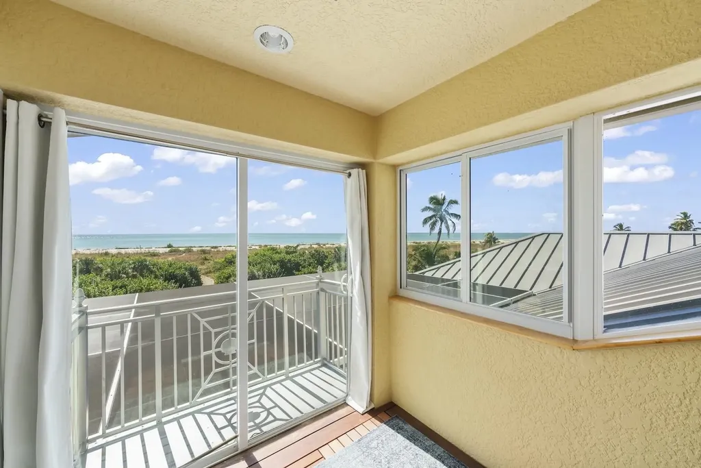 4725 Rue Belle Mer Sanibel FL 33957