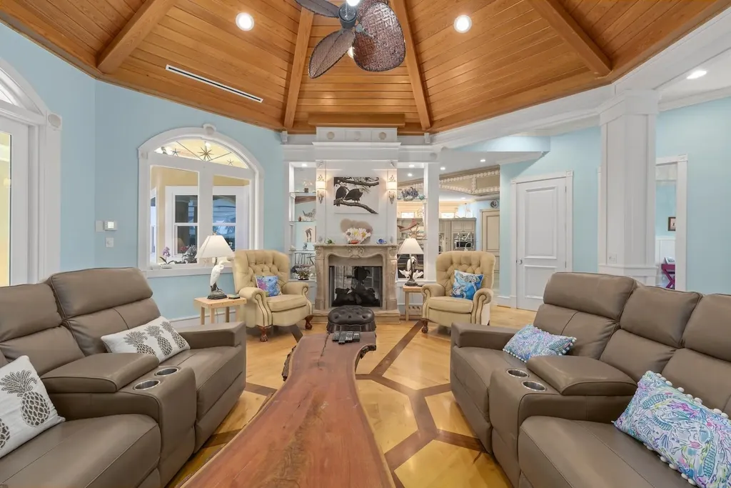 4725 Rue Belle Mer Sanibel FL 33957