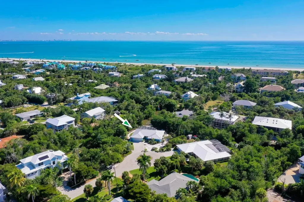 1076 Captains Walk Street Sanibel FL 33957
